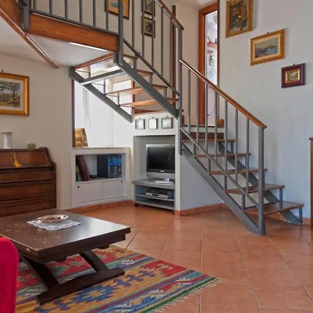 A Wonderful Penthouse In Apartment Naples