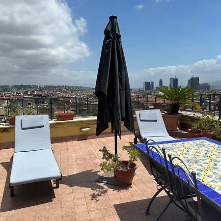 A Wonderful Penthouse In Appartement Napels